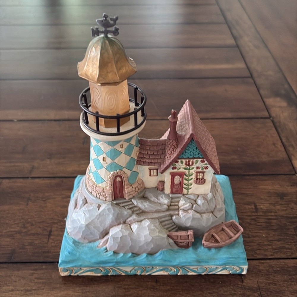 Jim Shore Heartwood Creek Lighthouse